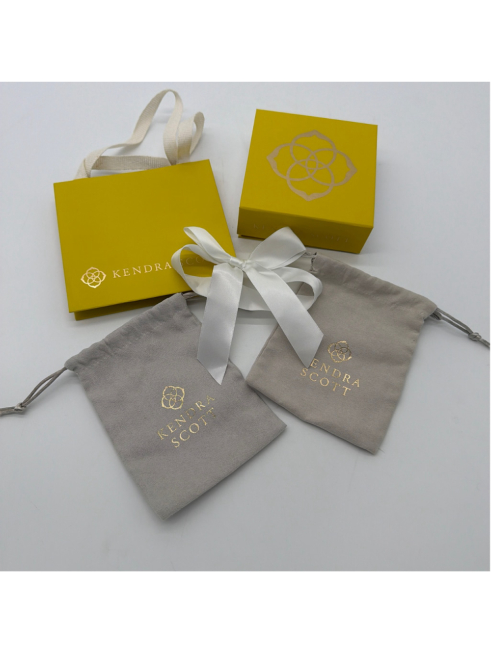 Kendra Scott Jewelry Gift Box Set